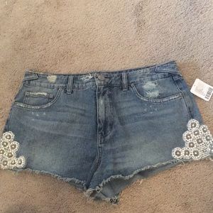 NEW WITH TAGS Free People beaded shorts